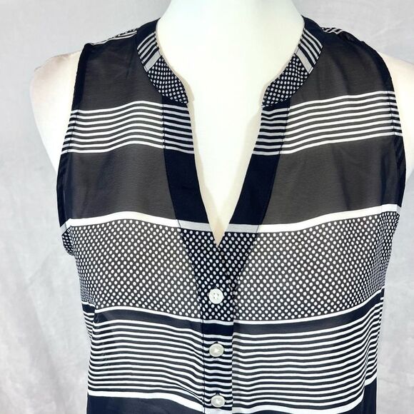 Gap navy and white natical stripe top size small - Picture 2 of 5